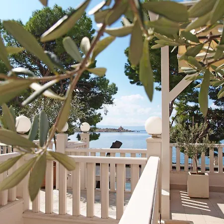 Apartments Beach 아파트