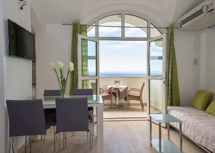 Apartments Beach * Makarska
