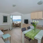 Apartments Beach * Makarska